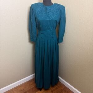 L.G. Star Teal Embroidered Rayon Dress Size 10 Long Sleeve Midi